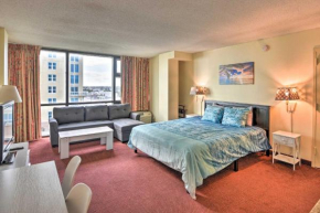 Daytona Beach Studio with Pool and Ocean Access!